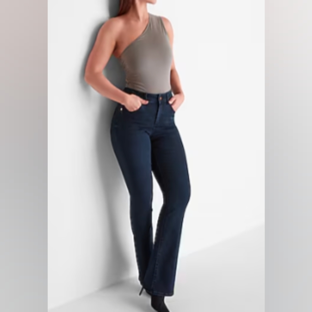 Express Curvy Mid-Rise Bootcut Jeans, NWT- Dark Wash, Size 4R